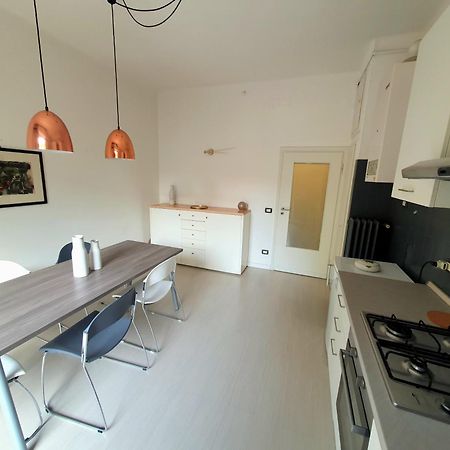Spacious Three-Room Apartment In Saragozza Bologna Buitenkant foto